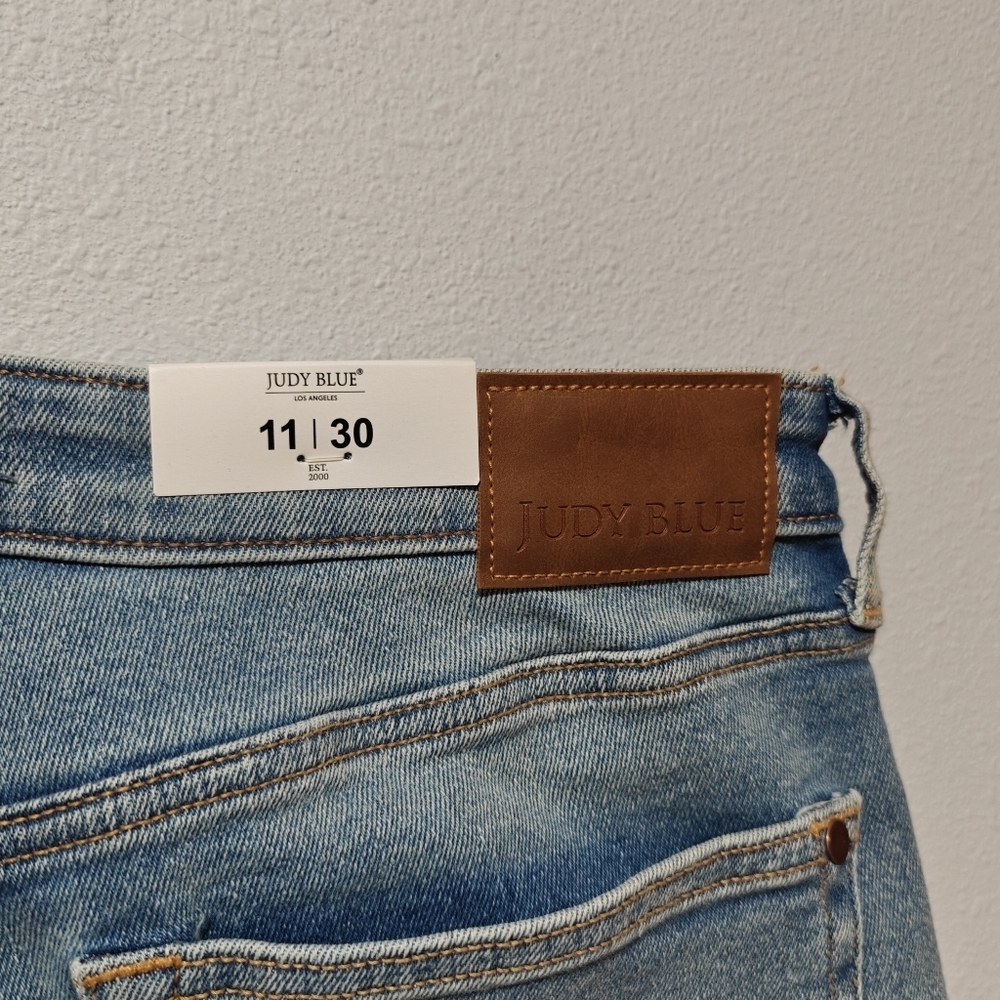 NWT Judy Blue Vintage Straight Leg Jeans 11 / 30 High Rise Mid Wash - Picture 6 of 9